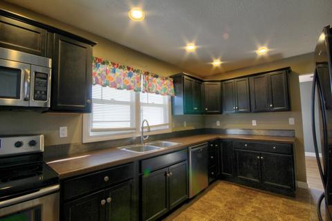 650 E Grant St, Watseka, IL 60970 photo 14