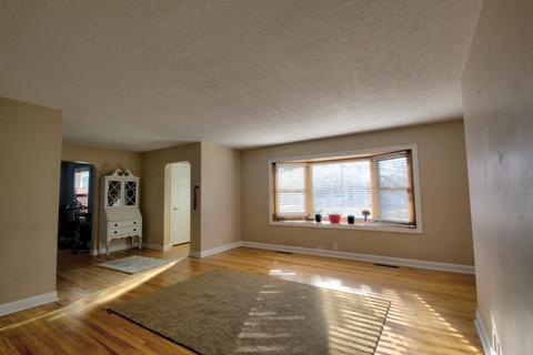 650 E Grant St, Watseka, IL 60970 photo 13