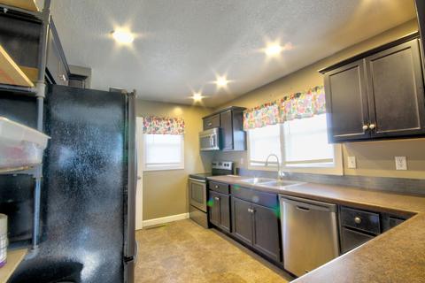 650 E Grant St, Watseka, IL 60970 photo 15