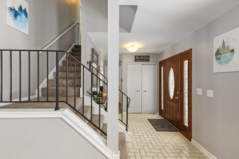 2163 Stirrup Ln, Wheaton, IL 60189 photo 3