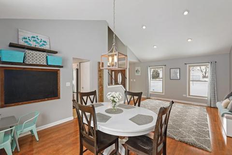 2163 Stirrup Ln, Wheaton, IL 60189 photo 12
