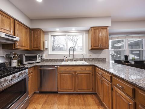 752 Crab Tree Ln, Bartlett, IL 60103 photo 8