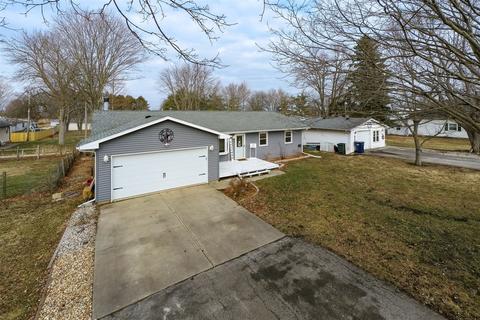 104 E High St, White Heath, IL 61884 photo 30