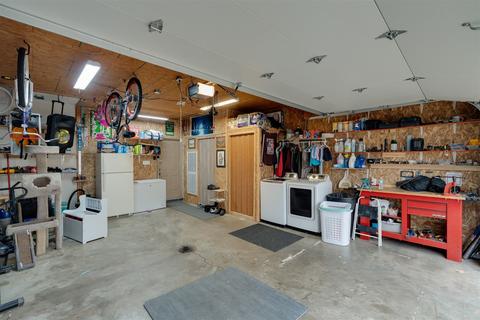 104 E High St, White Heath, IL 61884 photo 21