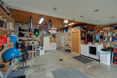 104 E High St, White Heath, IL 61884 photo 22