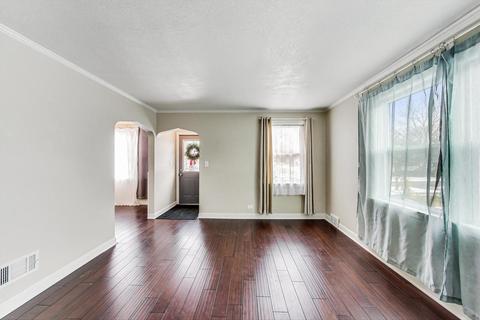 1018 Evergreen St, Wheaton, IL 60187 photo 4