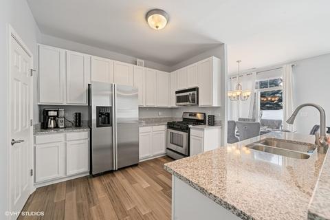 24328 Leski Ln, Plainfield, IL 60585 photo 5