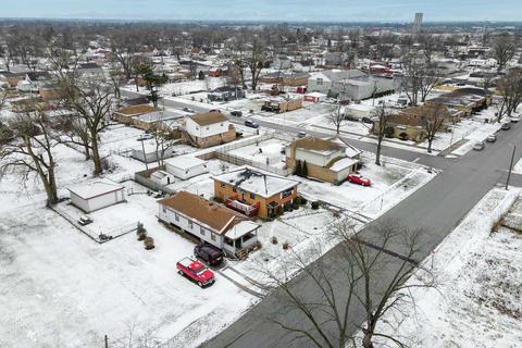 811 E 152nd St, Phoenix, IL 60426 photo 5
