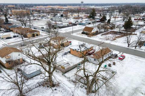 811 E 152nd St, Phoenix, IL 60426 photo 26