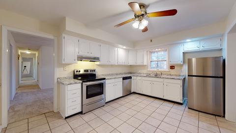 1208 Devonshire Dr, Champaign, IL 61821 photo 11