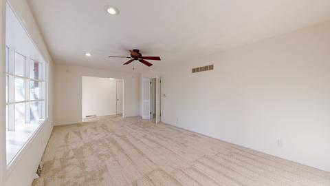 1208 Devonshire Dr, Champaign, IL 61821 photo 5