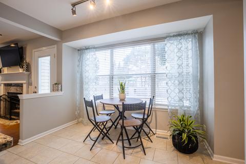 115 Dickens Trl, Elgin, IL 60120 photo 5