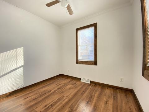 240 S Lyle Ave, Elgin, IL 60123 photo 13