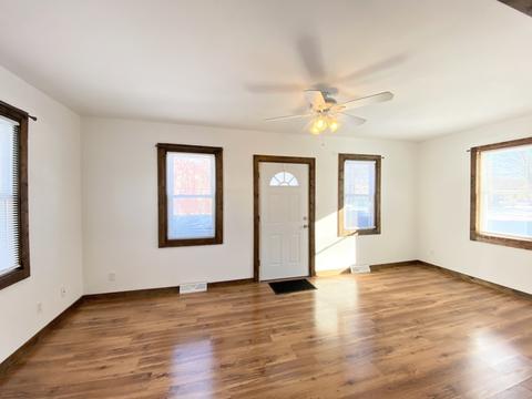 240 S Lyle Ave, Elgin, IL 60123 photo 7
