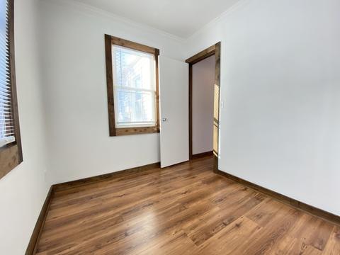 240 S Lyle Ave, Elgin, IL 60123 photo 12