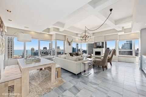 30 E Huron St #5602, Chicago, IL 60611 photo 5