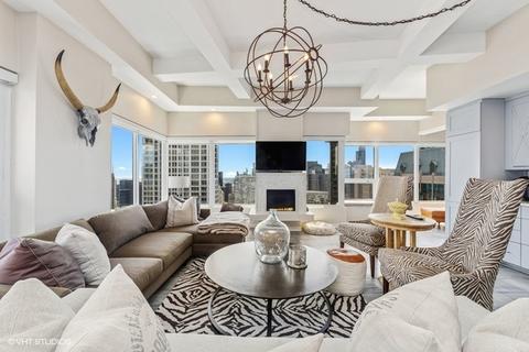 30 E Huron St #5602, Chicago, IL 60611 photo 6
