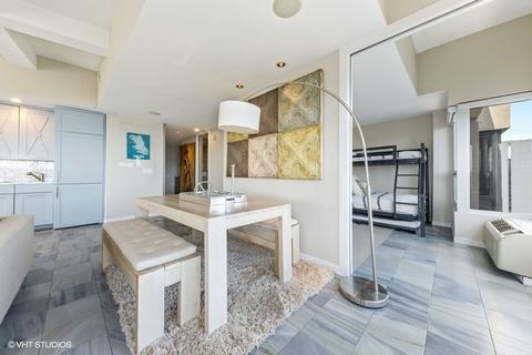 30 E Huron St #5602, Chicago, IL 60611 photo 9