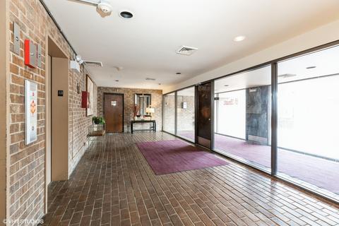 5 E Carriageway Dr #312, Hazel Crest, IL 60429 photo 2