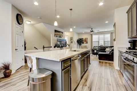 4166 Irving Rd, Aurora, IL 60504 photo 9