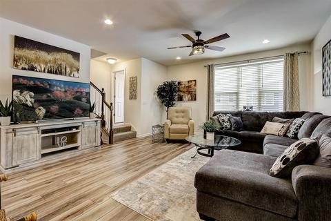 4166 Irving Rd, Aurora, IL 60504 photo 3