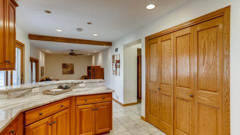 1020 Freeman Rd, Hoffman Estates, IL 60192 photo 8