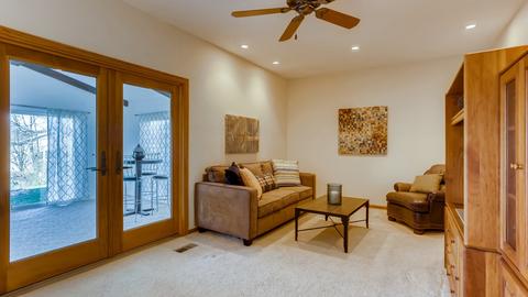 1020 Freeman Rd, Hoffman Estates, IL 60192 photo 11