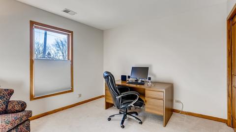 1020 Freeman Rd, Hoffman Estates, IL 60192 photo 19