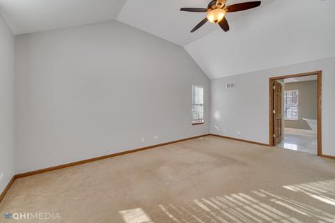 698 Deer Ln, Sleepy Hollow, IL 60118 photo 11