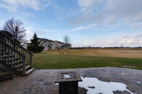 10 Chloe Ct, Bloomington, IL 61704 photo 6