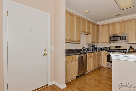 640 Mchenry Rd #102, Wheeling, IL 60090 photo 4