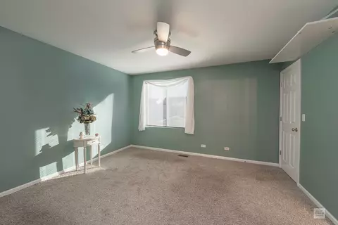 965 Symphony Dr, Aurora, IL 60504 photo 14