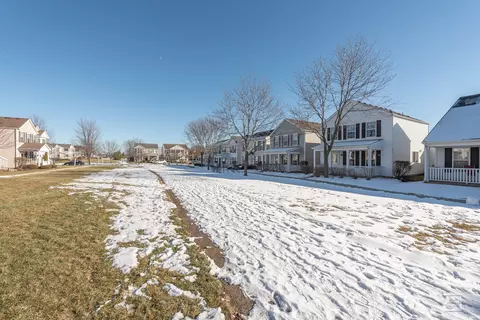 965 Symphony Dr, Aurora, IL 60504 photo 24