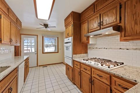 35 Bradley Ln, Hoffman Estates, IL 60169 photo 7