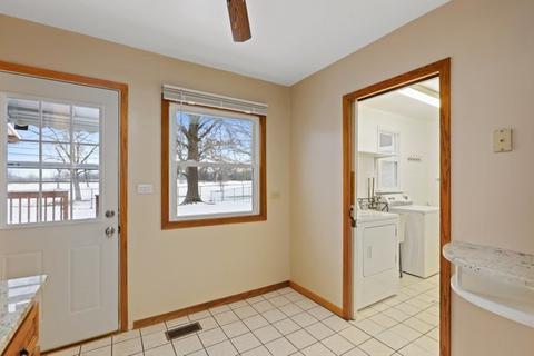 35 Bradley Ln, Hoffman Estates, IL 60169 photo 10