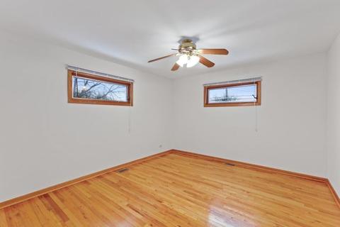 35 Bradley Ln, Hoffman Estates, IL 60169 photo 16