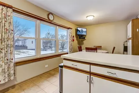 1972 Haddam Pl, Hoffman Estates, IL 60169 photo 11