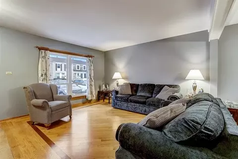 1972 Haddam Pl, Hoffman Estates, IL 60169 photo 2