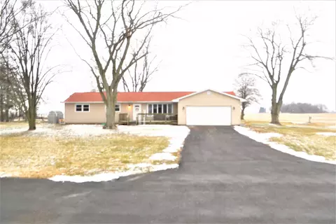 2208 W B W Tower Rd, Kankakee, IL 60901 photo 1