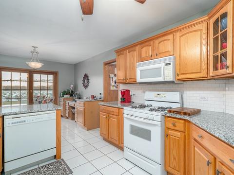 670 E Southmor Rd, Morris, IL 60450 photo 5