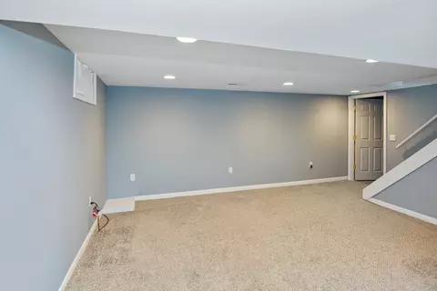 329 Hillside Ct, Bloomington, IL 61701 photo 40