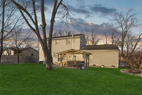 329 Hillside Ct, Bloomington, IL 61701 photo 47