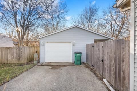 617 Castleton Dr, Champaign, IL 61821 photo 27