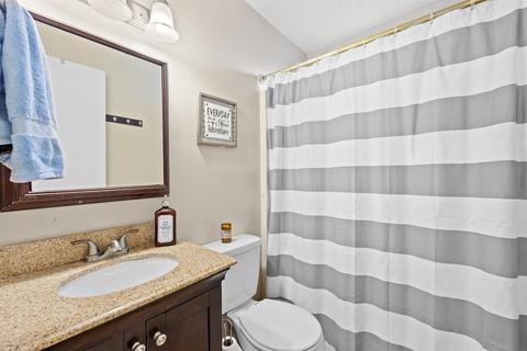 617 Castleton Dr, Champaign, IL 61821 photo 4