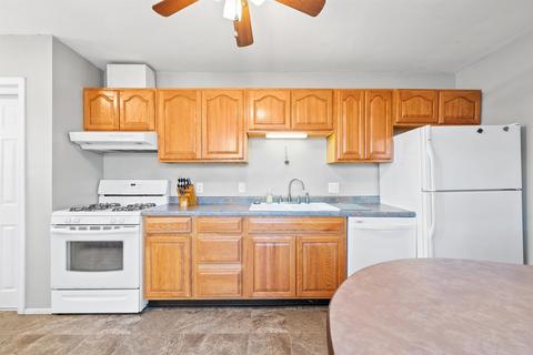 617 Castleton Dr, Champaign, IL 61821 photo 15