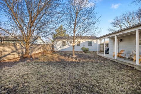617 Castleton Dr, Champaign, IL 61821 photo 31
