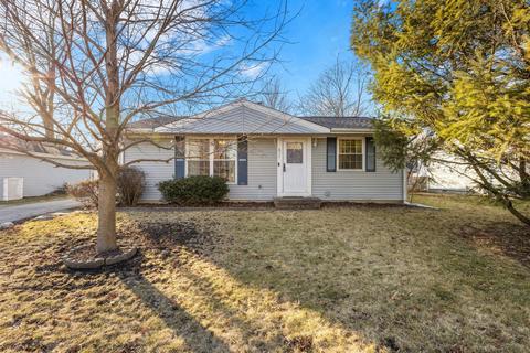617 Castleton Dr, Champaign, IL 61821 photo 1