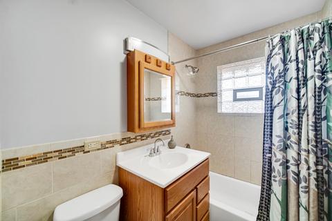7321 S Roberts Rd, Bridgeview, IL 60455 photo 17