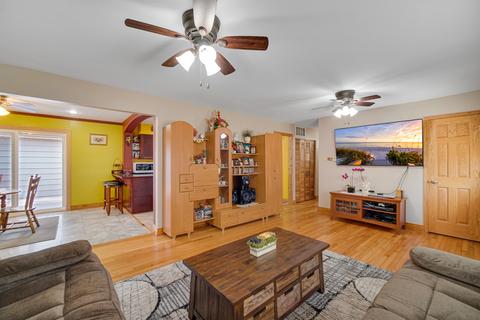 7321 S Roberts Rd, Bridgeview, IL 60455 photo 3