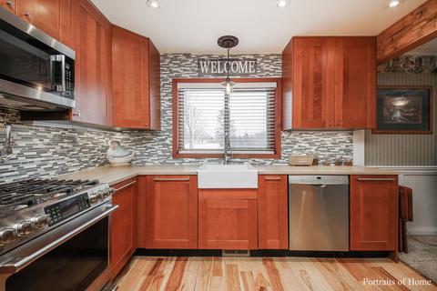 1020 Ash Rd, Hoffman Estates, IL 60169 photo 5
